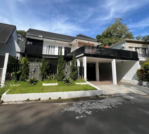 Cijayanti Villa | Villa Syakinah, Sentul City