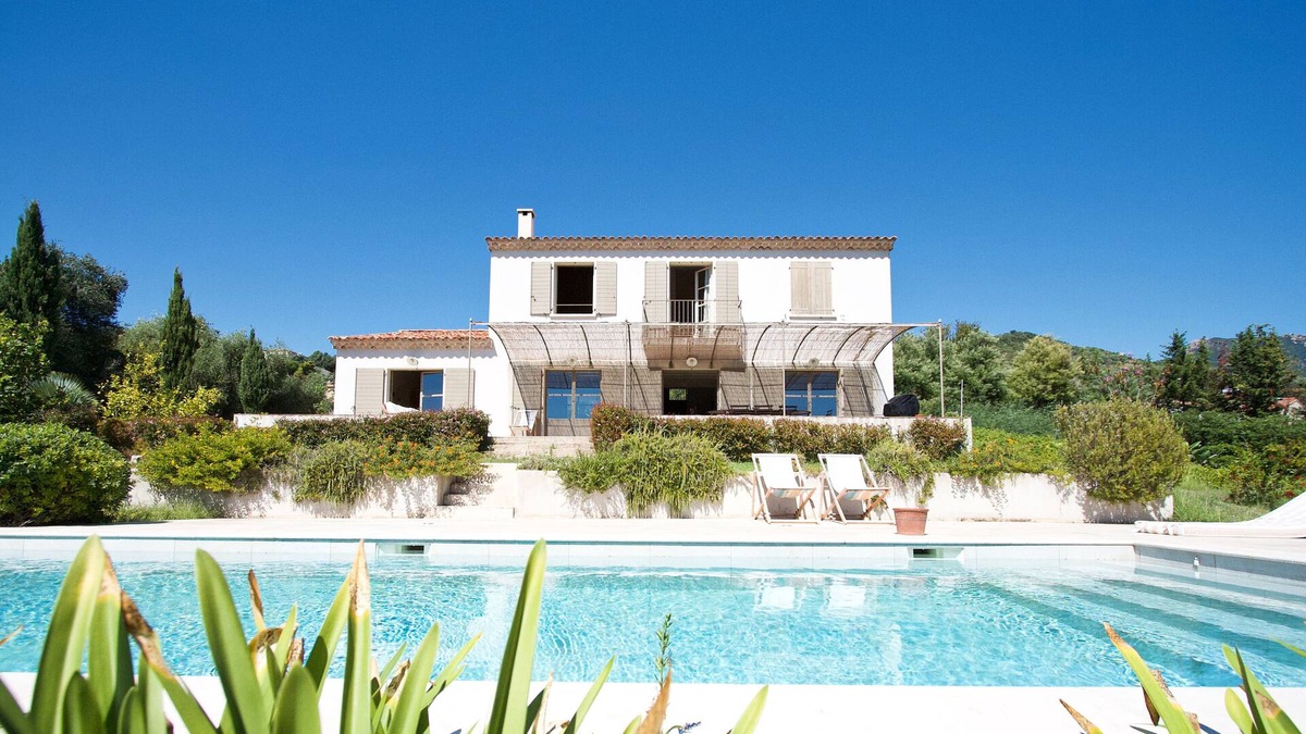 Bastelicaccia House | Villa T5 with pool Bastelicaccia
