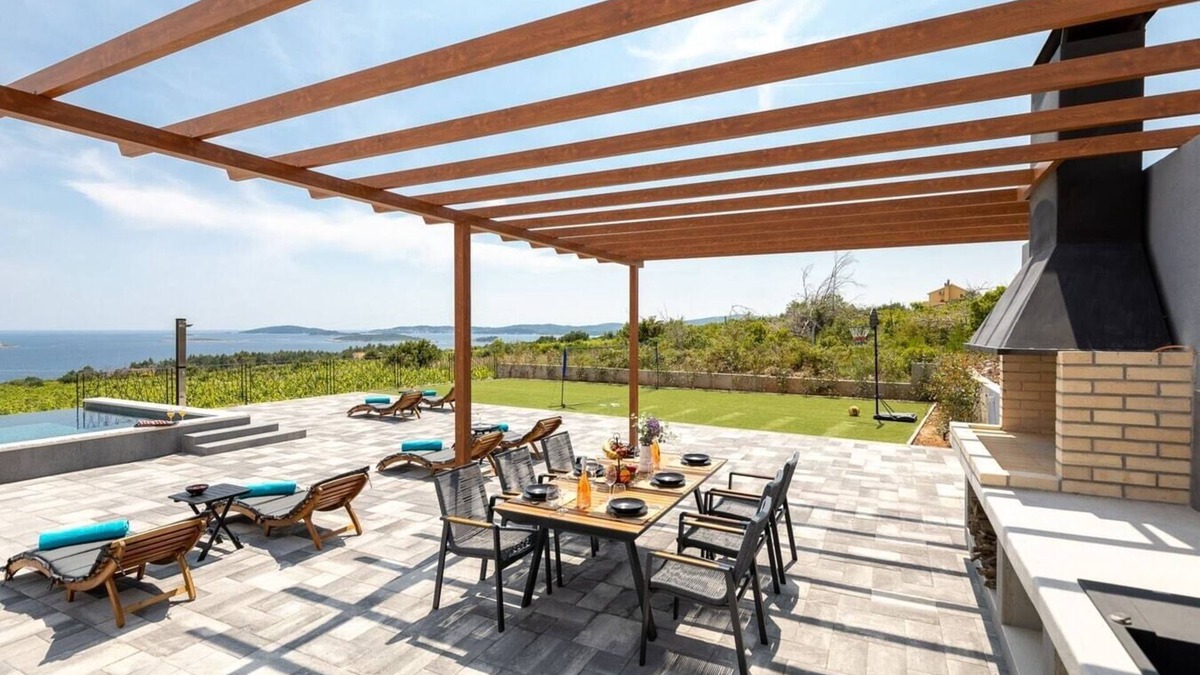 Stankovici Villa | Villa Tajana - Private villa with pool and play court