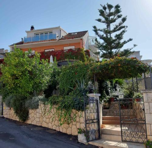Krizna luka Apartment | Villa Tania