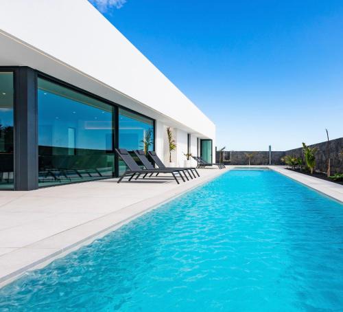 Costa Teguise Villa | Villa Tenik