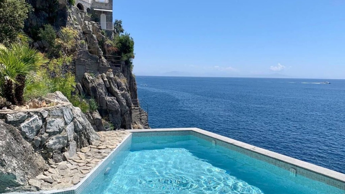 Pogerola Villa | VILLA THE BASINS