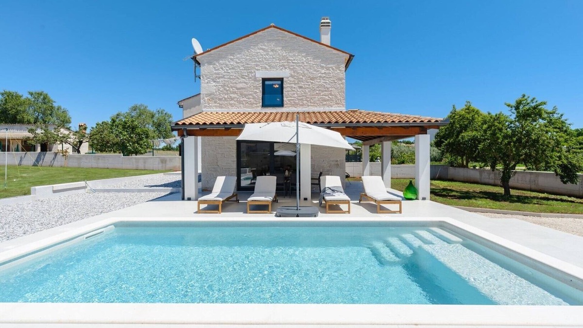 Valtura Villa | Villa Tonka - beautiful villa with private pool in Pula