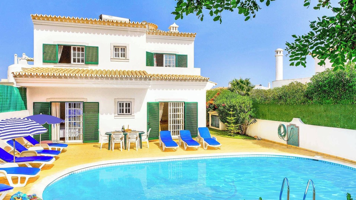 Correeira Villa | Villa Torcato - Five Bedroom Villa, Sleeps 10
