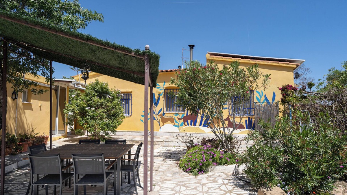 Torrent House | Villa Torrent: Long-term Living & Workspace