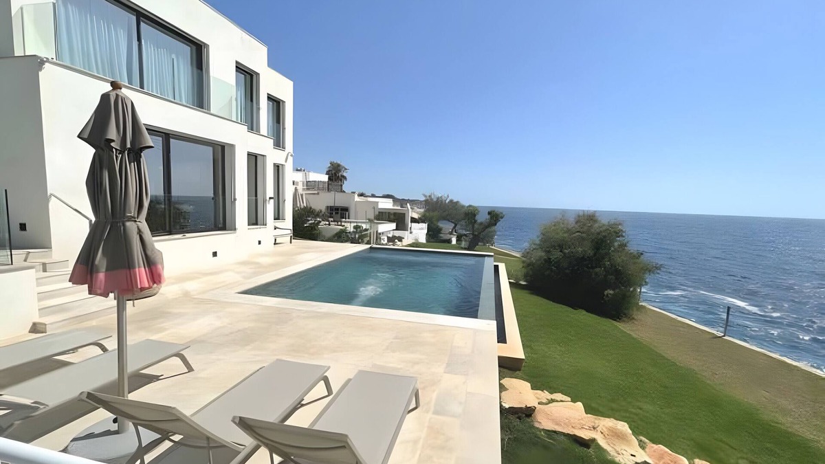 Porto Cristo Novo Villa | Villa 'Tortuga' with Sea View, Wi-Fi and Air Conditioning