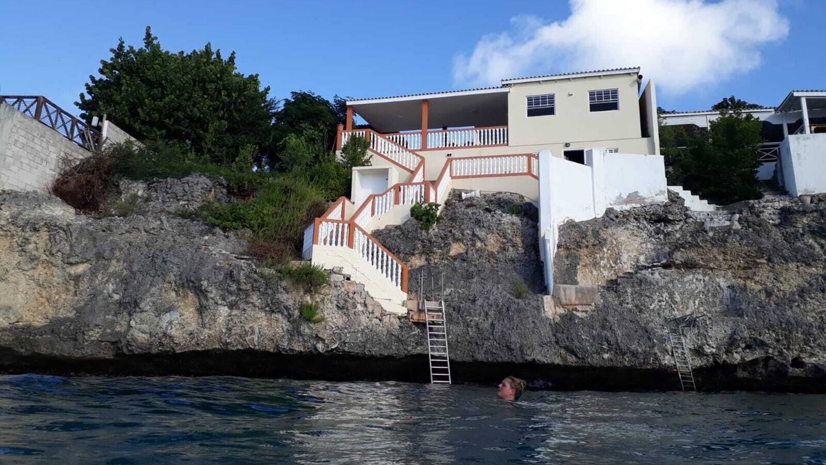 Lagun Villa | Villa Tortuga with a beautiful view of the ocean