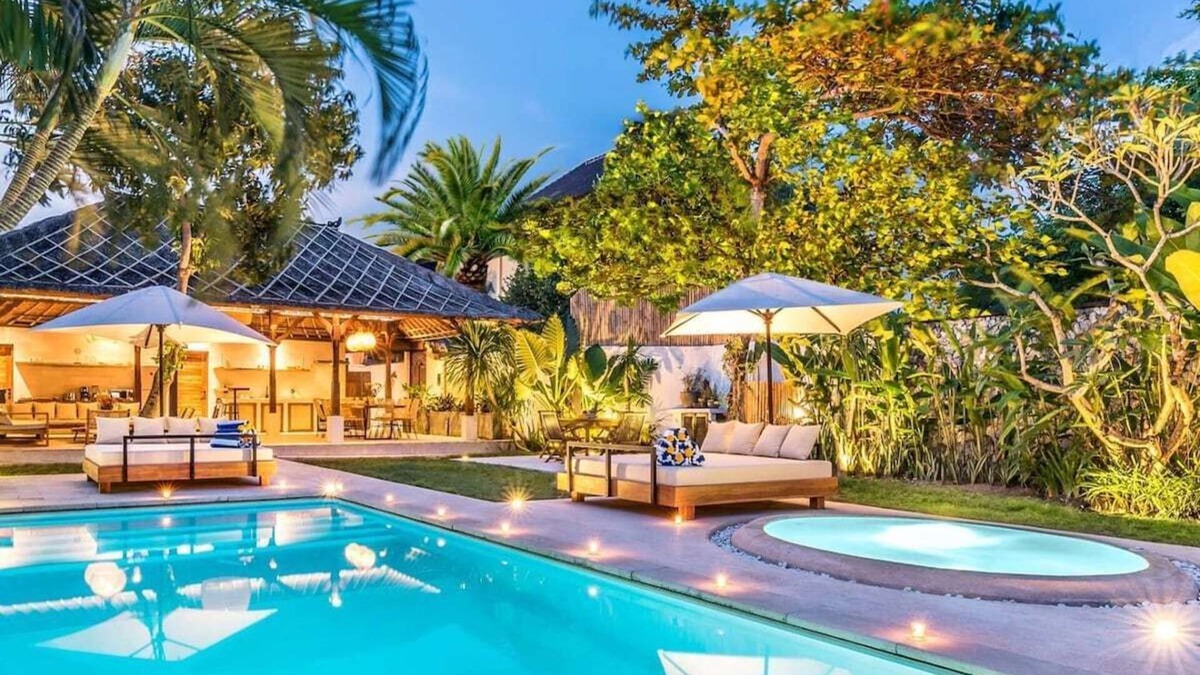 Petitenget Villa | Villa Toscana - Huge 7BDR with 3 Pools