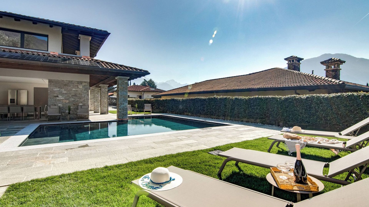 Tremezzo Villa | VILLA ULIVI by Curti rentals