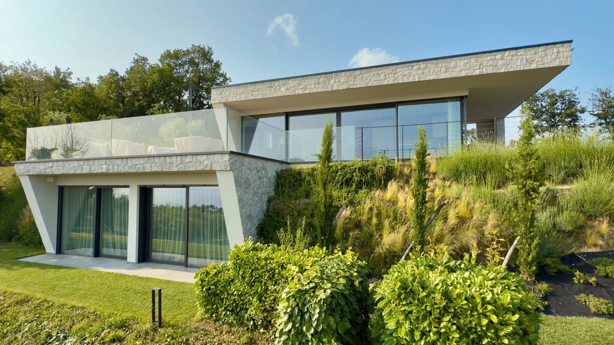Bardolino Villa | Villa 'Vallonga' with Lake View, Wi-Fi and Air Conditioning