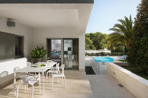 Borik Apartment | Villa Valsavia-apartment Borik with pool and SPA