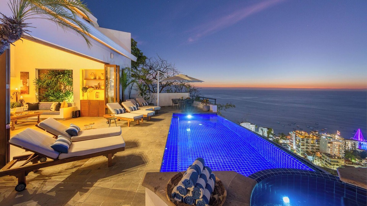 Amapas Villa | Villa Ventana: 4 Bedroom Luxury Villa with Staff included