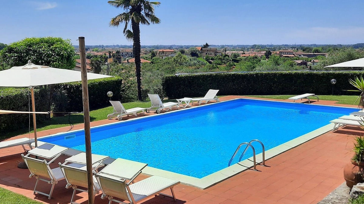 Camaiore Villa | Villa Veranda, big private pool in relaxing green hills just 4 km from the beach