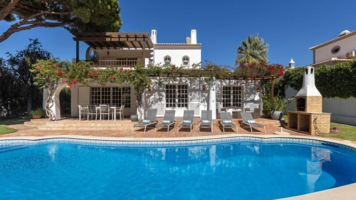 Quarteira House | Villa Verde by Interhome