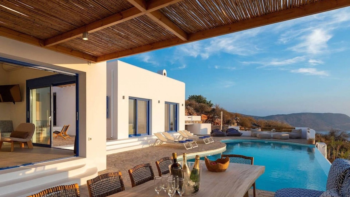 Mavrikiano Villa | Villa Viagrande - Total Luxury.