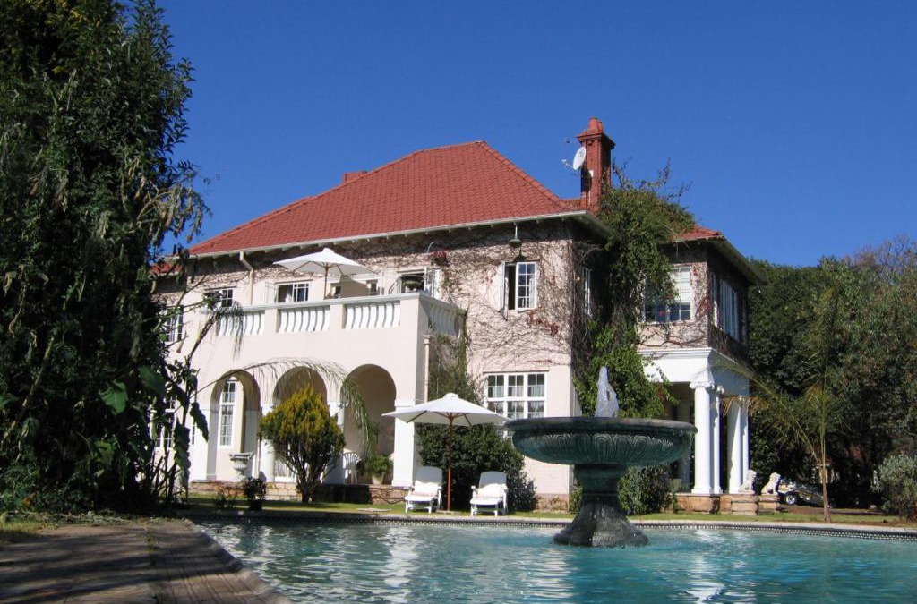 Ekurhuleni House | Villa Victoria executive Guest House
