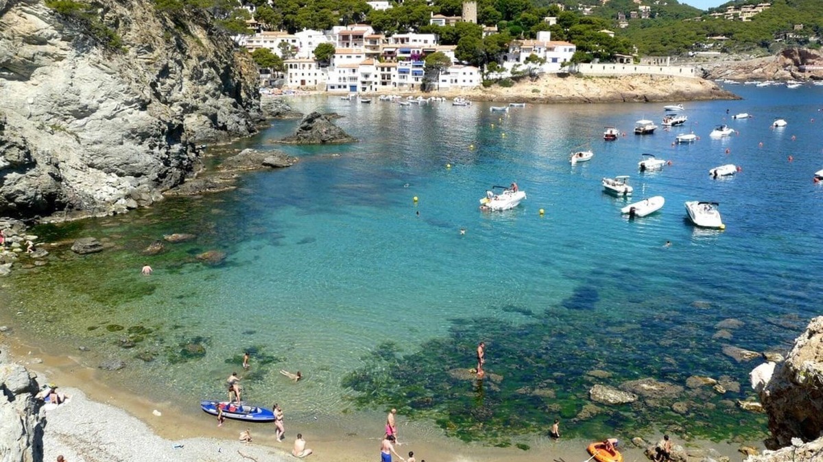 Llobera Villa | Villa Vilaseca countryside views w/private pool!