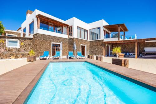 Macher Villa | Villa Vista Mar