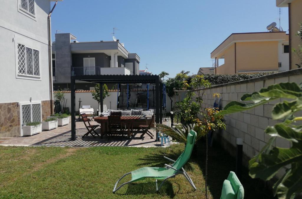 Zona XXXIII Acilia Sud House | Villa Vita - Monolocale con giardino