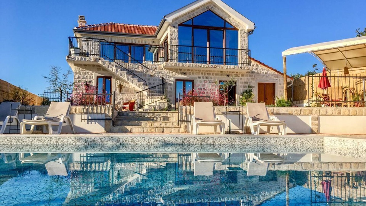 Durasevici Villa | Villa Vrmac - Three Bedroom Villa, Sleeps 6