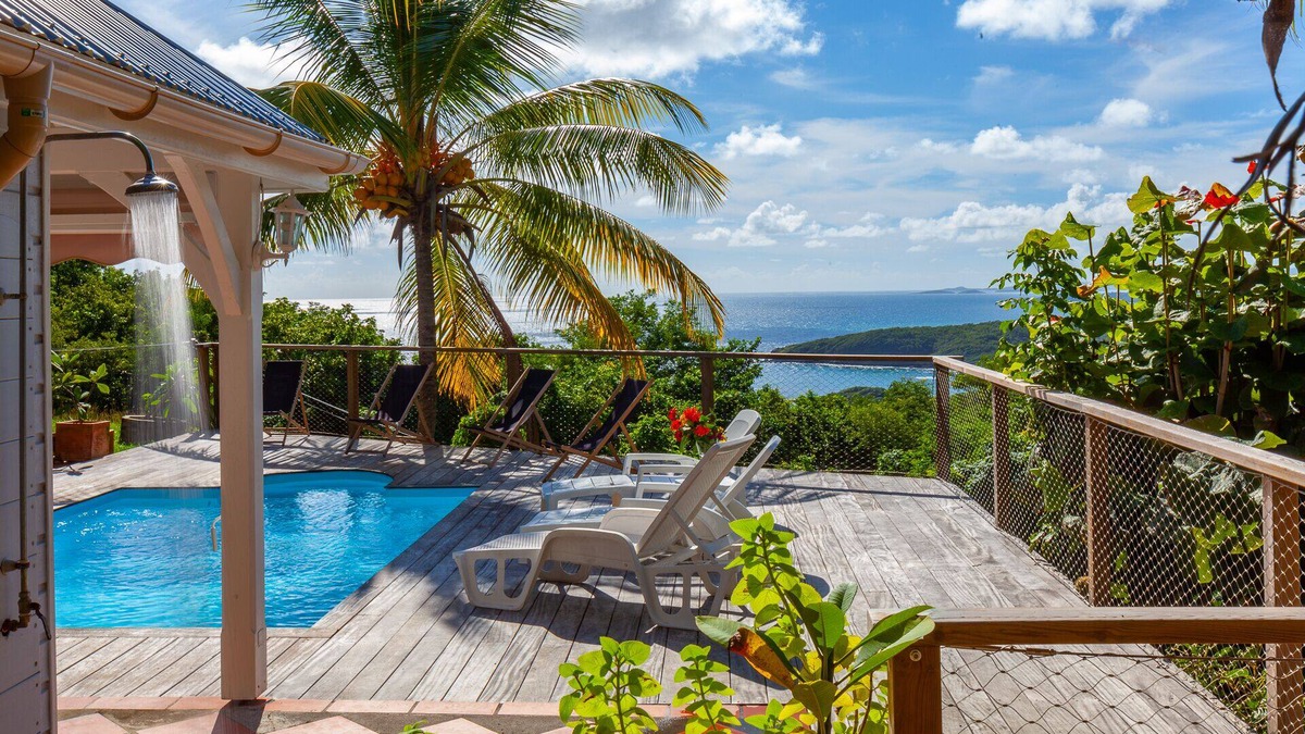 Tartane Villa | Villa Vue Sauvage - Seasonal holiday rental in Tartane.