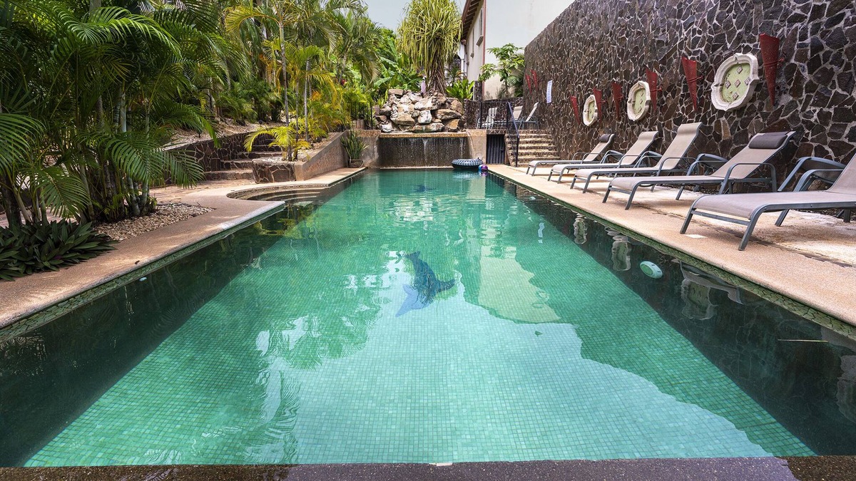 Tamarindo Villa | Villa w POOL 2BR/2.5BA Walk To Beach, Shops, Restaurants and MORE