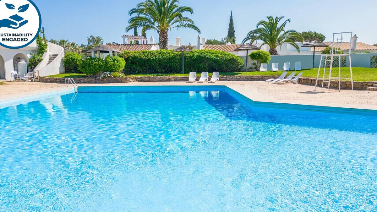 Aldeia do Golfe Ski Chalet | Villa w/Terrace, BBQ & Pool – Vilamoura