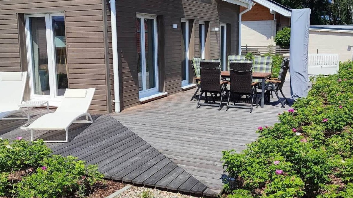 Rheinsberg House | Villa Wildrose with sauna and beach football pitch