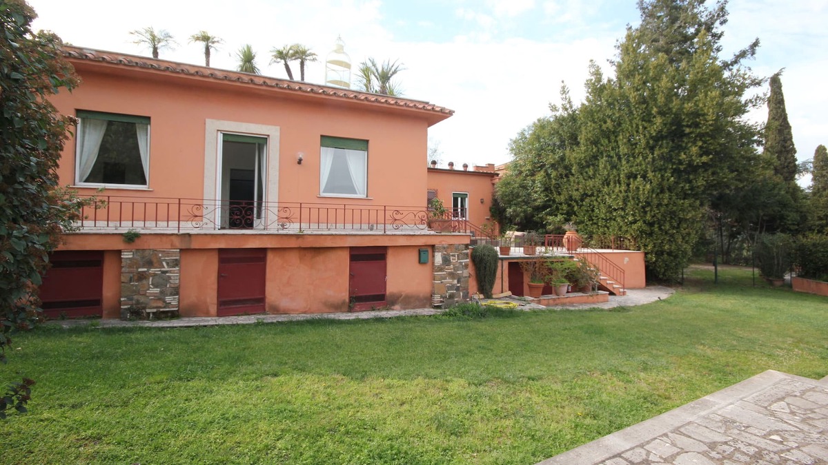 Centro Giano Villa | Villa with 2 double bedrooms, sleeps 4, in an elegant estate