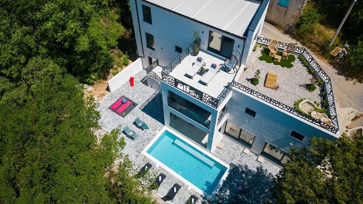 Crikvenica Villa | Villa with a pool and spa