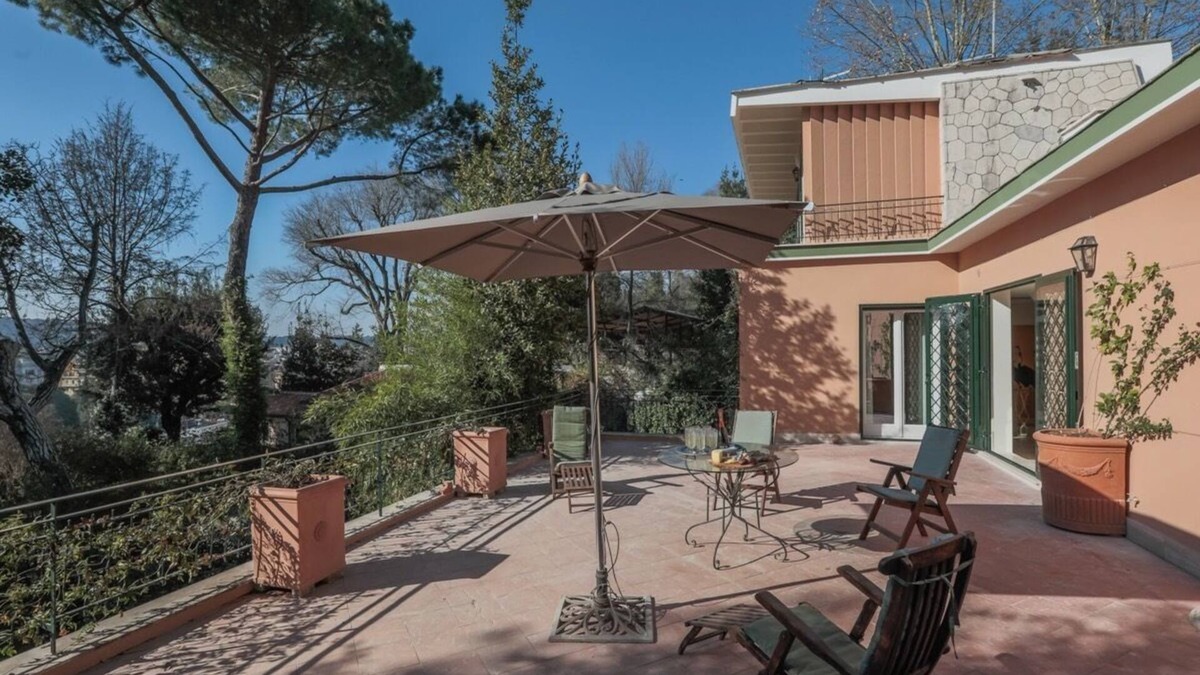 Quartiere III Pinciano House | Villa with a private garden and view on St. Peter's in the heart of Rome