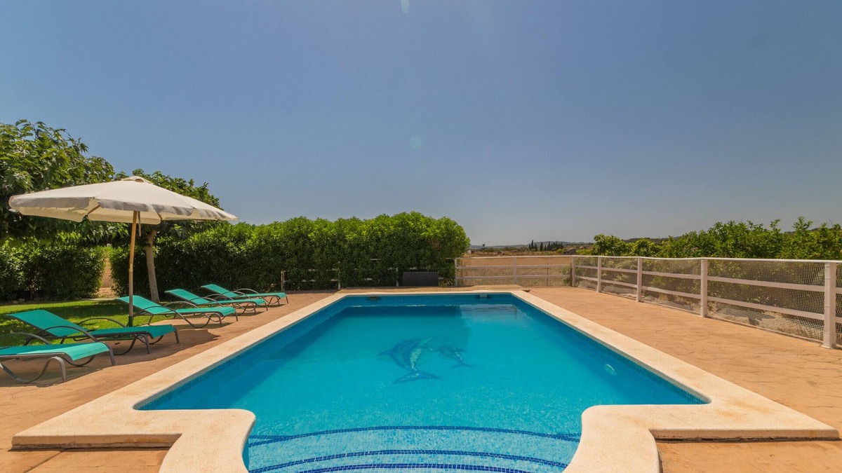 Santa Margalida Villa | Villa with detached house, air conditioning, wifi, garden, private swimming pool