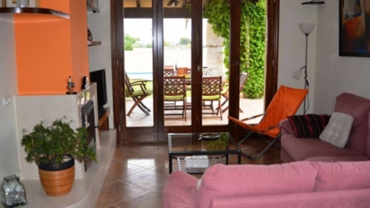 Vilafranca de Bonany House | Villa with pool in traditional Majorcan village.
