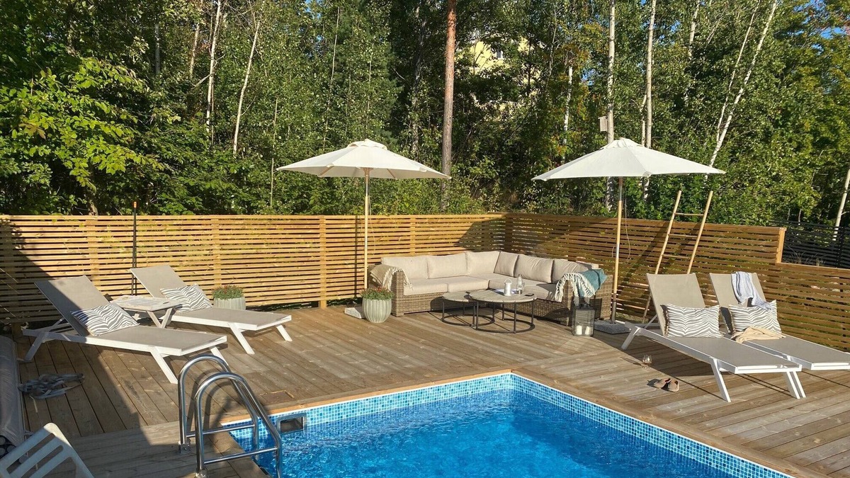 Danderyd Villa | Villa with garden and pool in beautiful Danderyd 9 km from Stockholm City