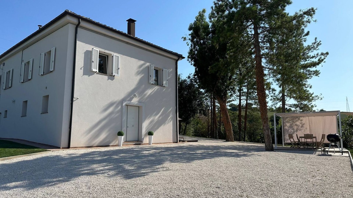 Fabriano Apartment | Villa with garden between Umbria and Marche in central Italy