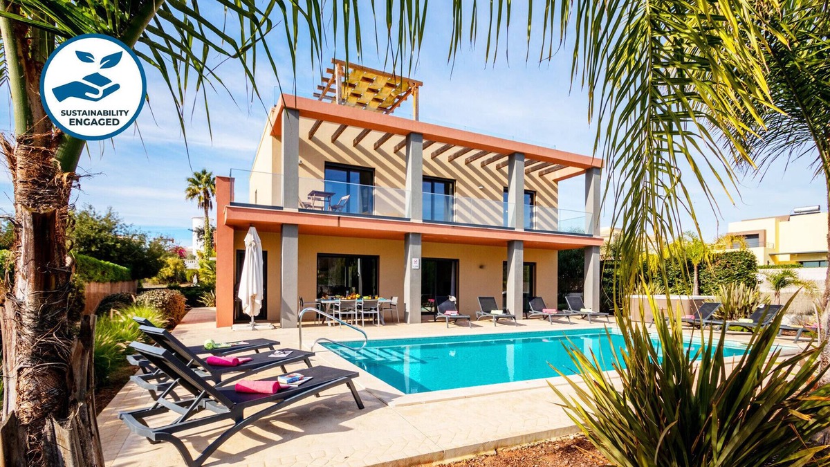 Armacao de Pera Villa | Villa with heatable pool, 2 jacuzzis & BBQ