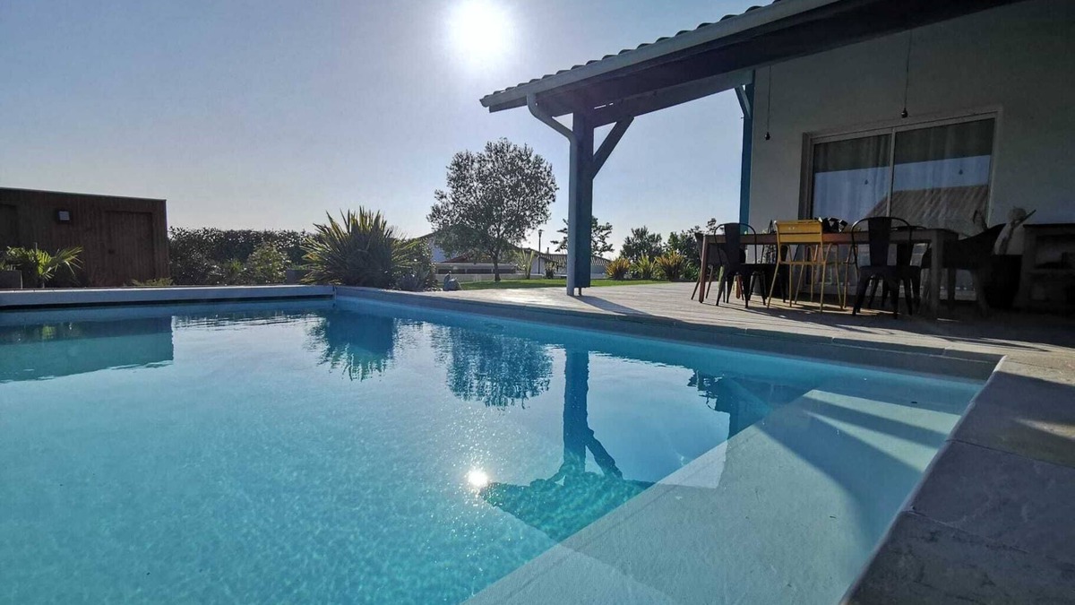 Arcangues House | Villa with heated pool near beaches and golf course