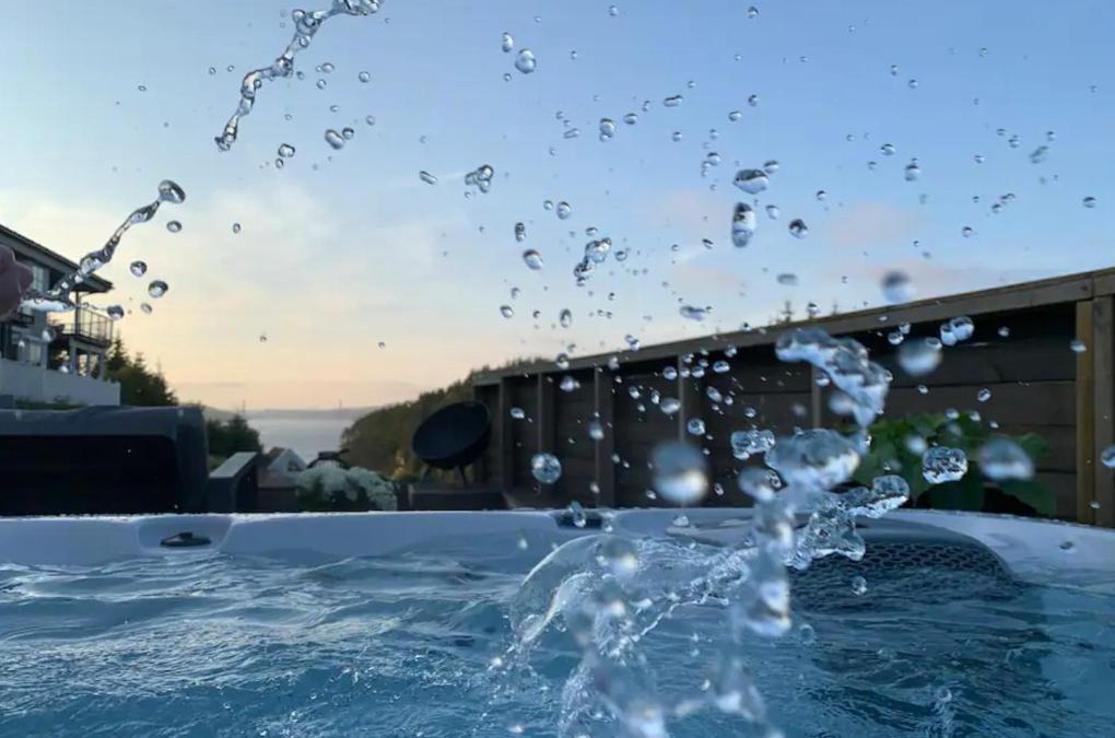 Godvik Villa | Villa with jacuzzi