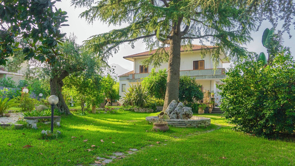 Viagrande Villa | Villa with large garden and views of Mount Etna. Gazebo and barbecue