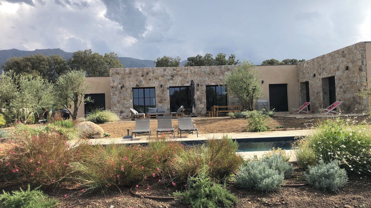 Occhiatana Villa | Villa with mountain view, between sea and golf