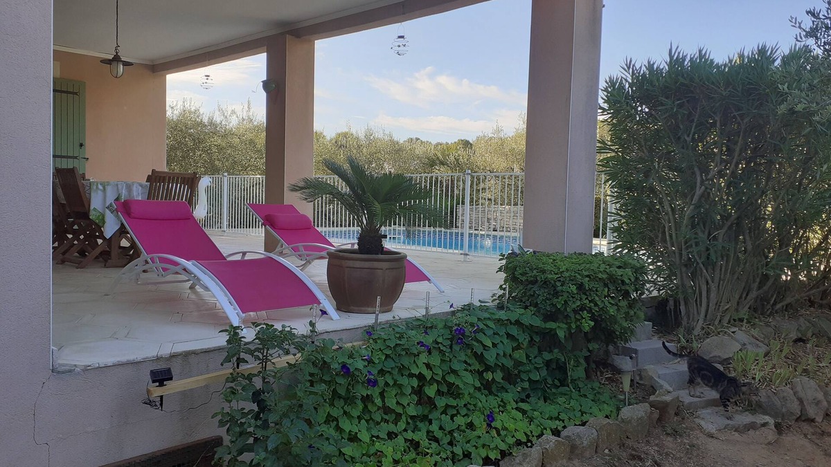 Caremeau Villa | VILLA WITH POOL is located in a quiet olive grove