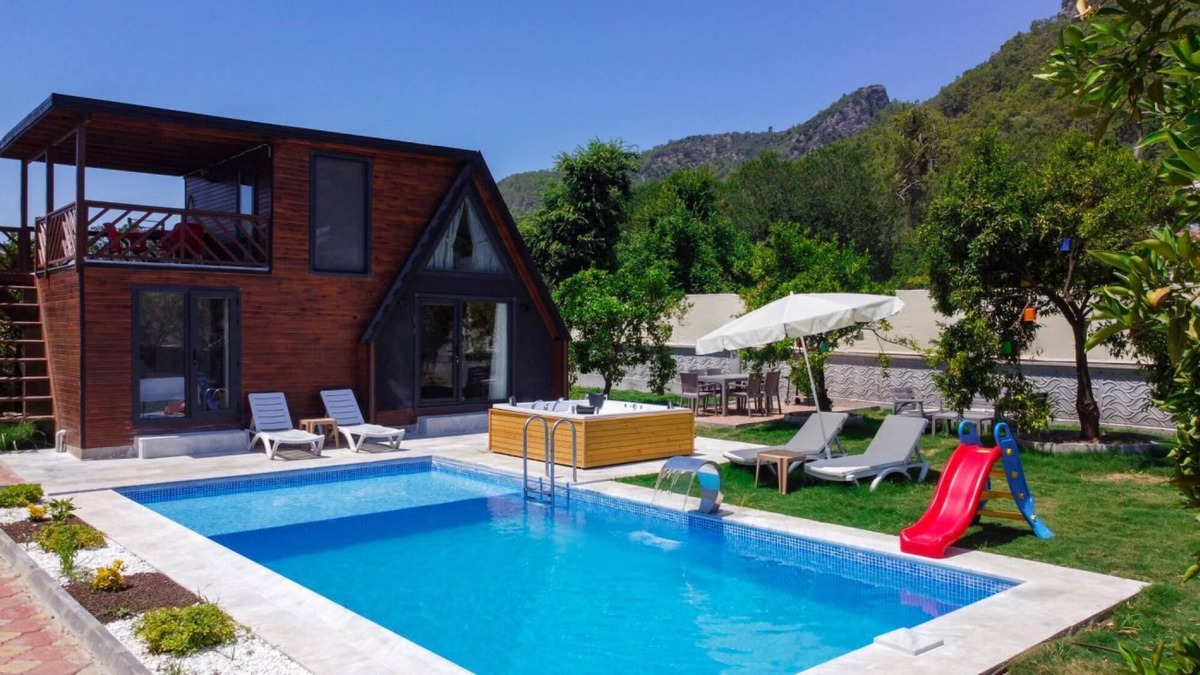 Fethiye Villa | Villa with Pool, Jacuzzi and Backyard in Inlice