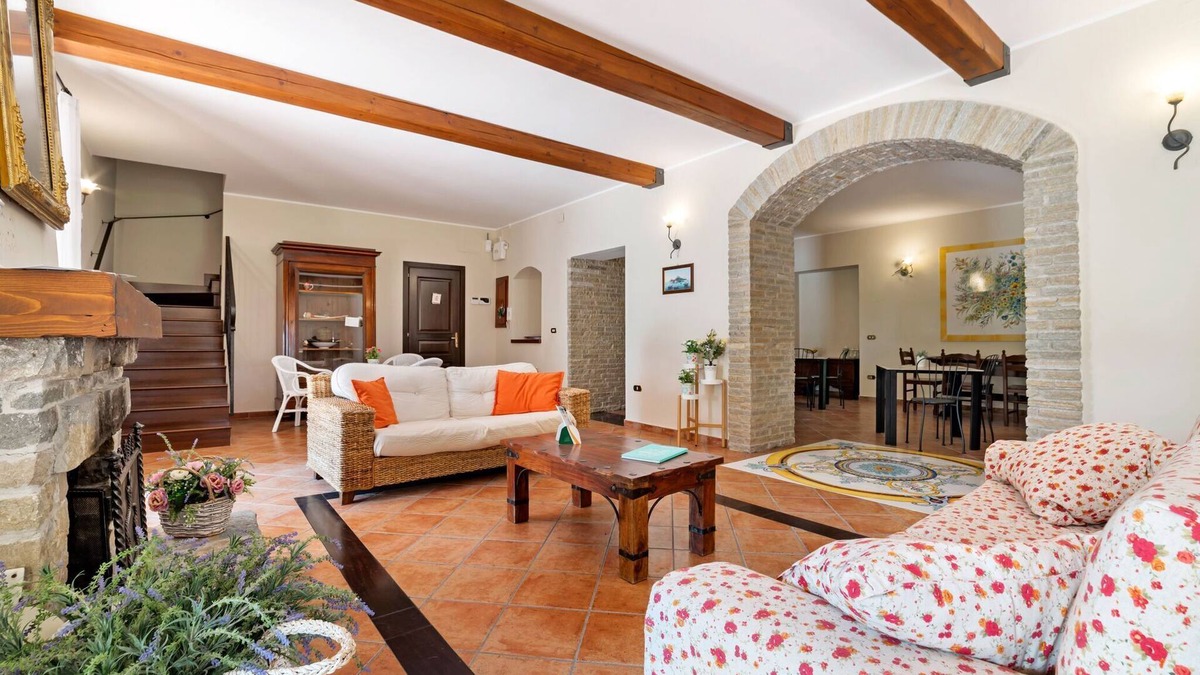 Albanella Villa | Villa with Pool Near Paestum