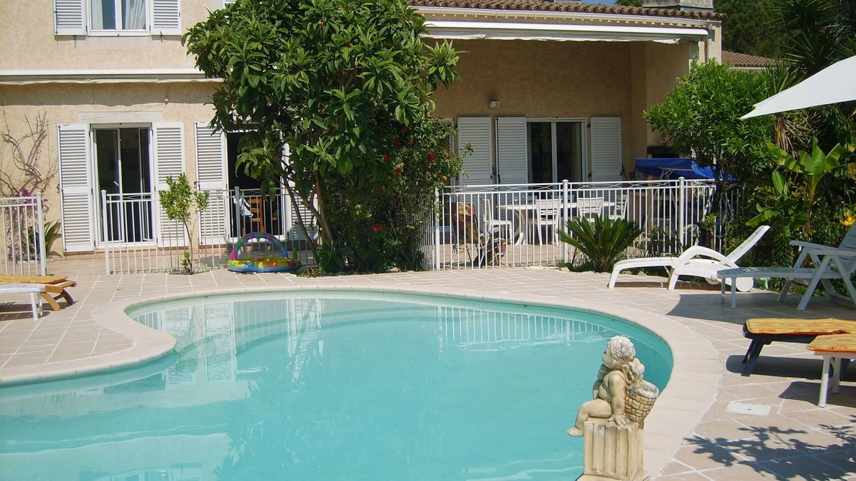Villeneuve-Loubet Villa | Villa with private pool 5 rooms (5 clim) WIFI parking (Villeneuve Loubet)