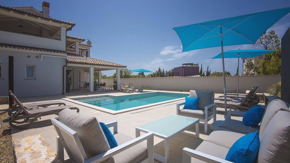 Premantura House | Villa with private pool, own crossfit gym, billiards