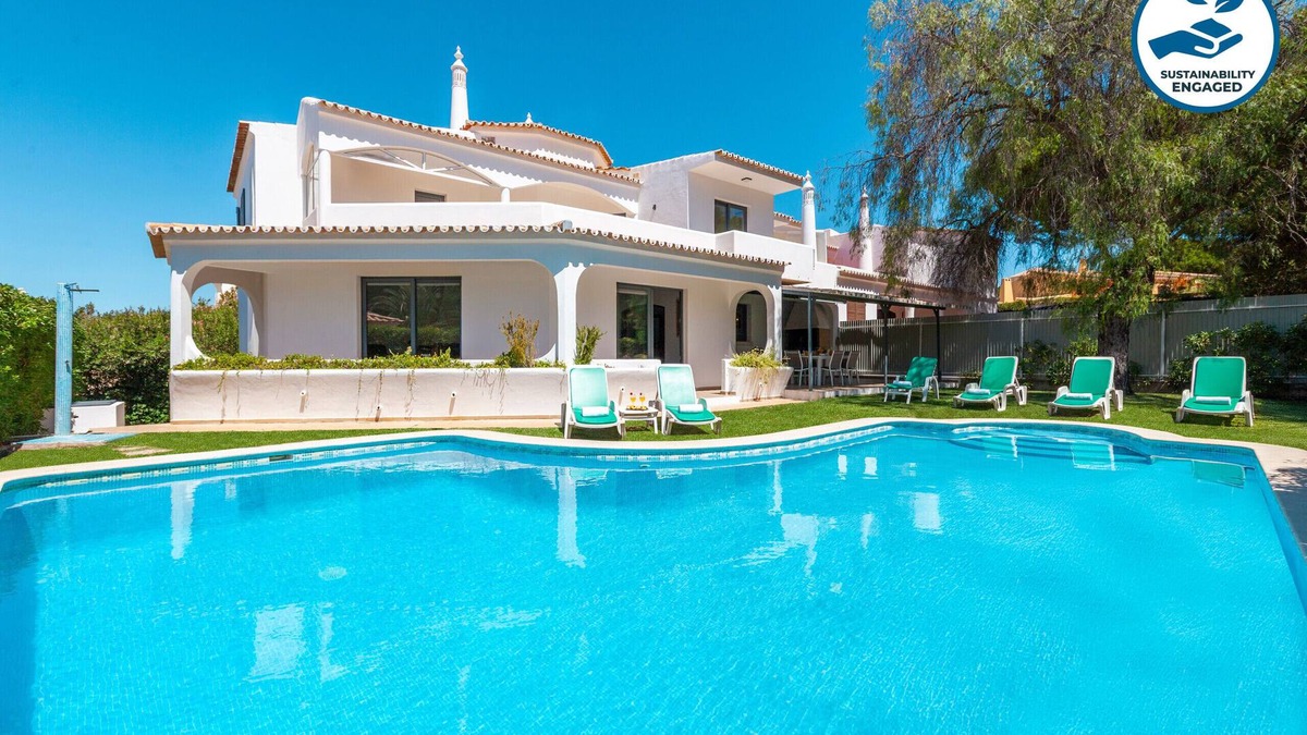 Quarteira Villa | Villa with private pool in Vilamoura