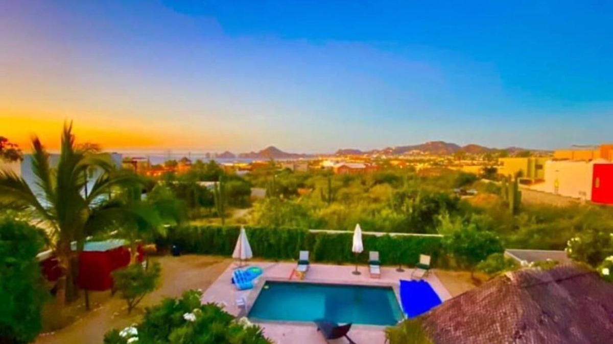 Colonia El Progreso House | Villa with Private Pool - 5 minutes to downtown Cabo San Lucas