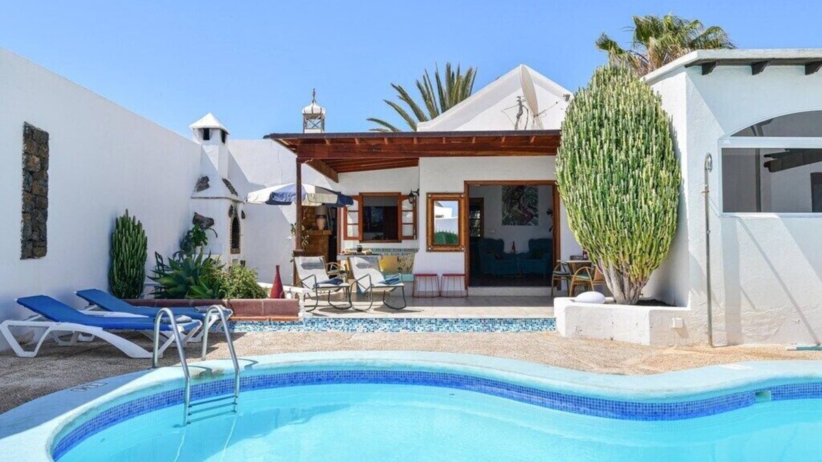Puerto del Carmen Villa | Villa with private pool and free wifi