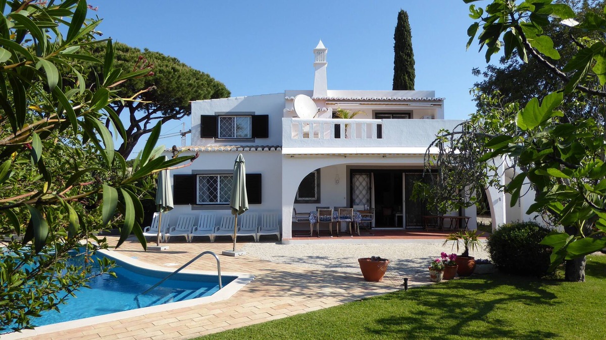 Vale do Lobo Villa | Villa with charm, pool and large garden near the beach