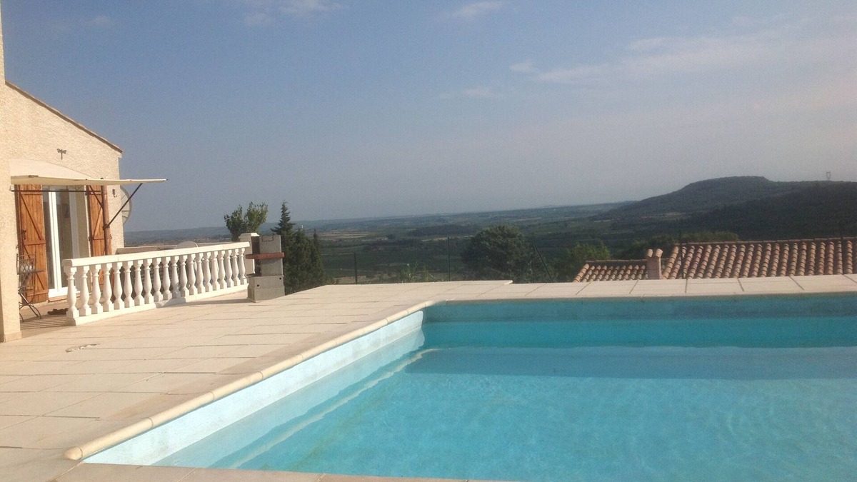 Peret Villa | Villa with stunning Views,10x5 private pool, Quiet location, WIFI,large terrace.
